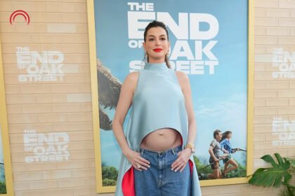 anne hathaway enceinte